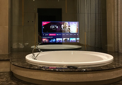 Зеркальный телевизор в ванной
